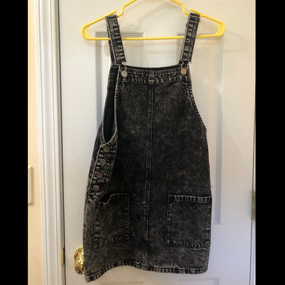 F21 overall skirt